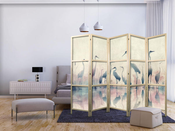 Paravento giapponese - Birds by the lake – herons painted in watercolours in delicate grey and pink colours