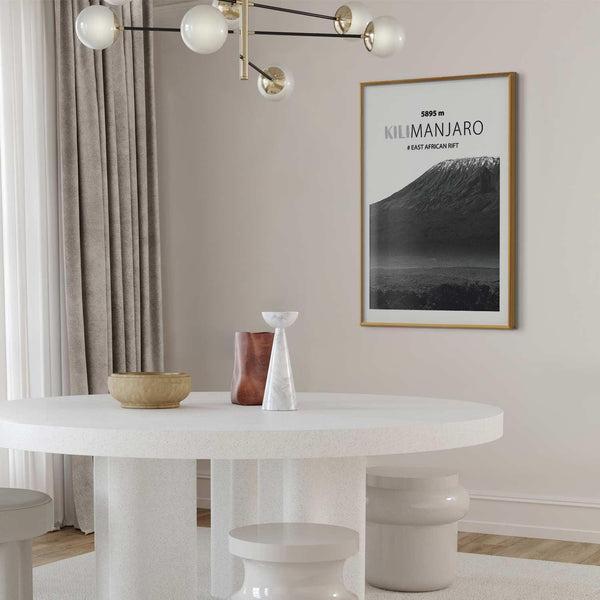 Poster - The majestic Kilimanjaro mountain peak, crown of mountains, mountain landscape