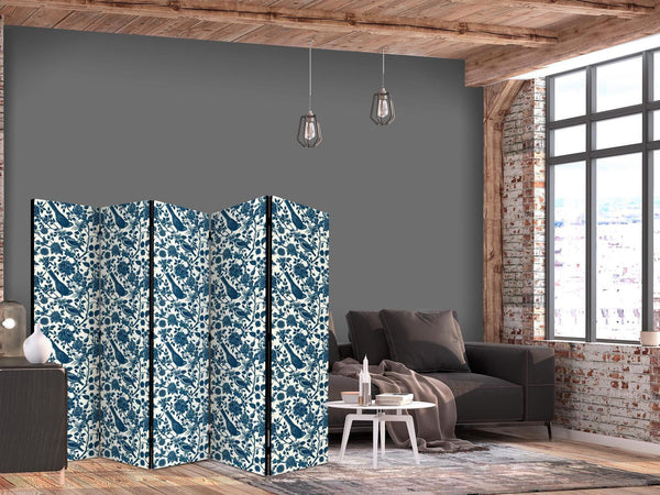 Paravento - Rose Vines - Monochromatic Blue Birds Resting Among Roses