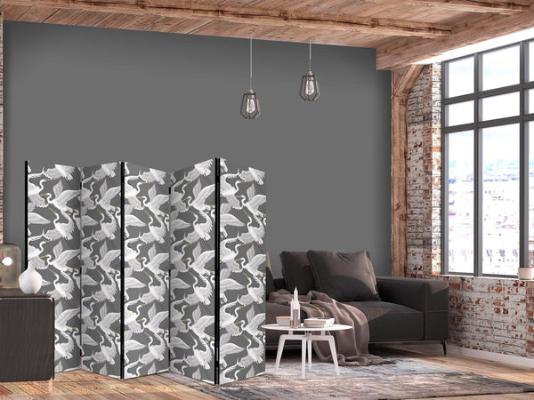 Paravento - Pastel birds - a delicate pattern of white and grey herons on a light pink background