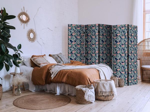 Paravento - Fish Among Leaves - Colorful Koi Fish Among Dark Green Water Lily Leaves on a Navy Water Surface