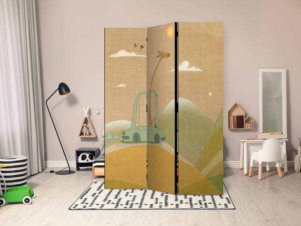 Paravento - Dreamy Traveler - Giraffe Driving a Car on a Beautiful Sunny Day