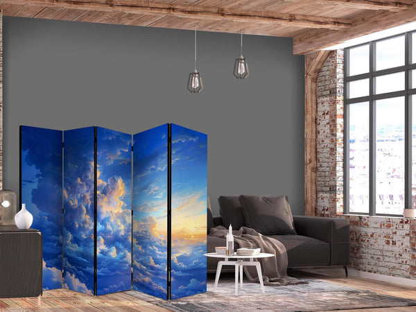 Paravento - When the Sky Becomes a Canvas: Artistic Work of Nature in the Clouds