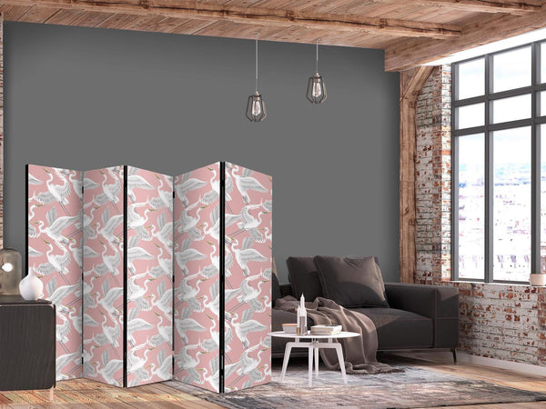 Paravento - Pastel birds - a delicate pattern of white and grey herons on a light pink background