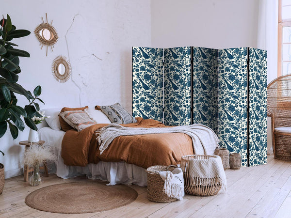 Paravento - Rose Vines - Monochromatic Blue Birds Resting Among Roses