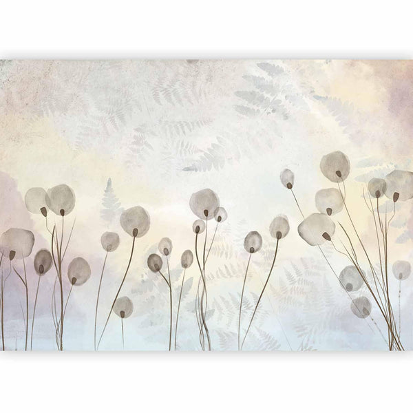 Carta da parati - Minimalist meadow - floral motif in light shades with reflections