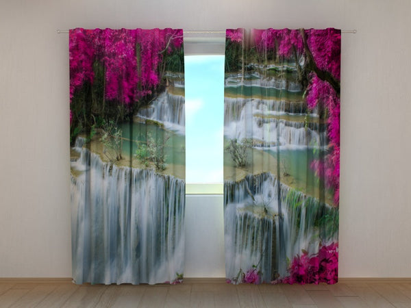 Foto Tende con Stampa Fiori e Cascata