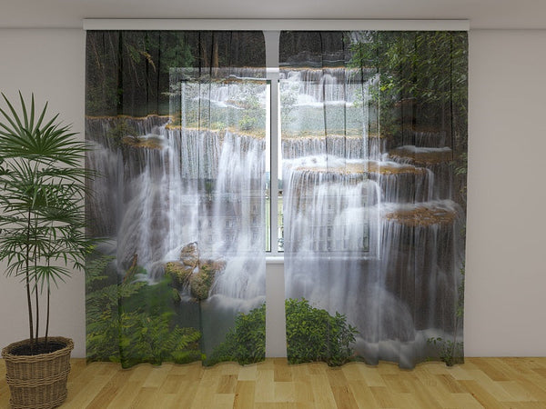 Foto Tende con Stampa Cascata a Kanchaburi