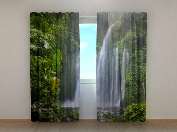 Foto Tende con Stampa Cascata in Indonesia